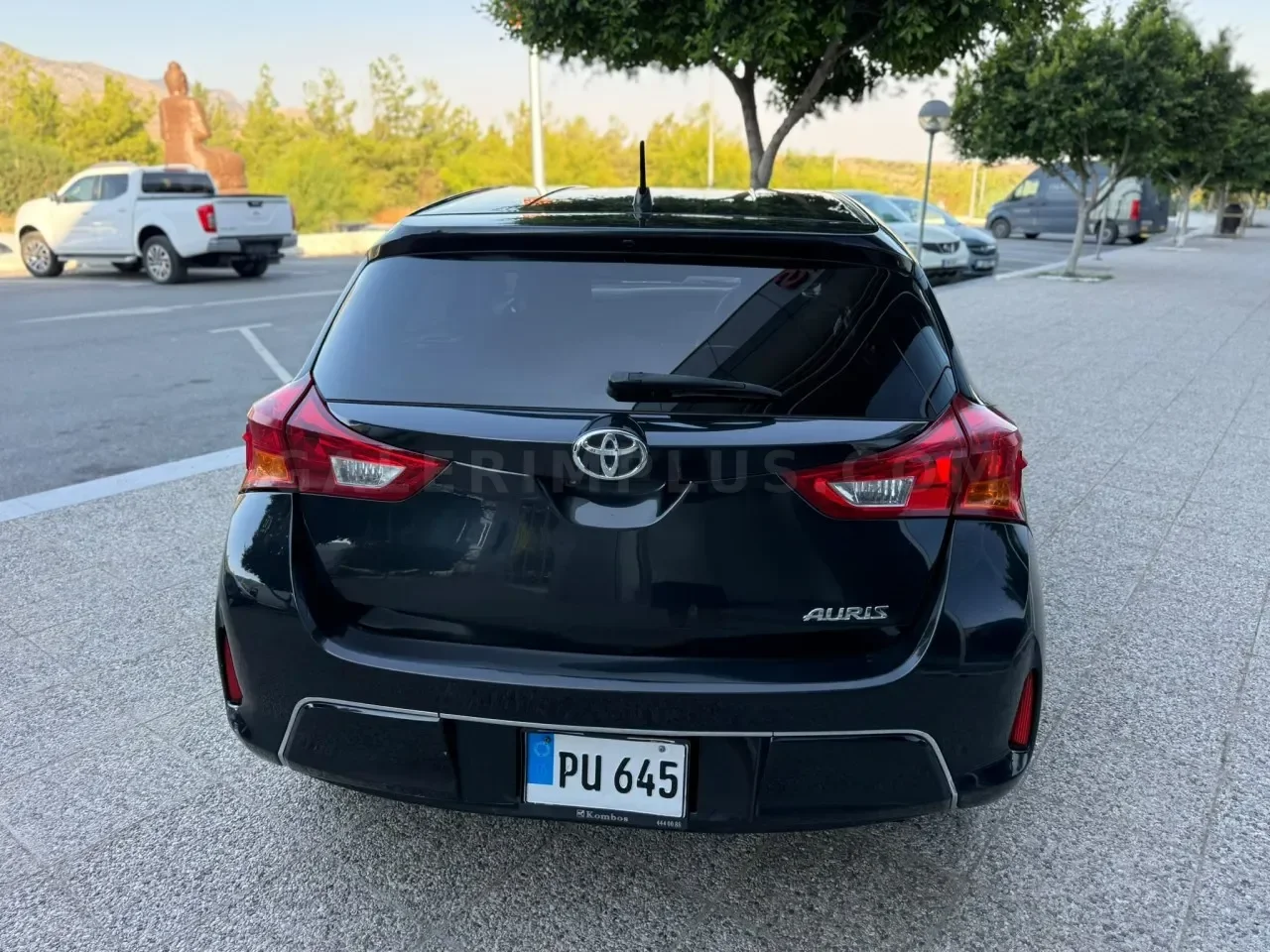 2013 Model Otomatik Toyota Auris 1.5 S Girne Satılık İkinci El | GalerimPlus - Thumbnail 5