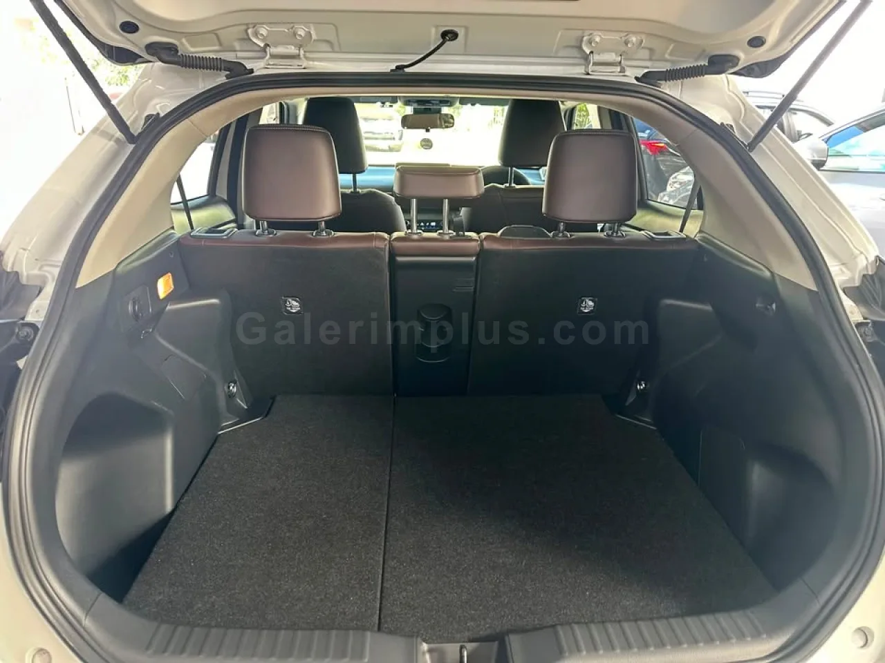 2023 Toyota Yaris Cross Lefke Satılık İkinci El | GalerimPlus - Thumbnail 7