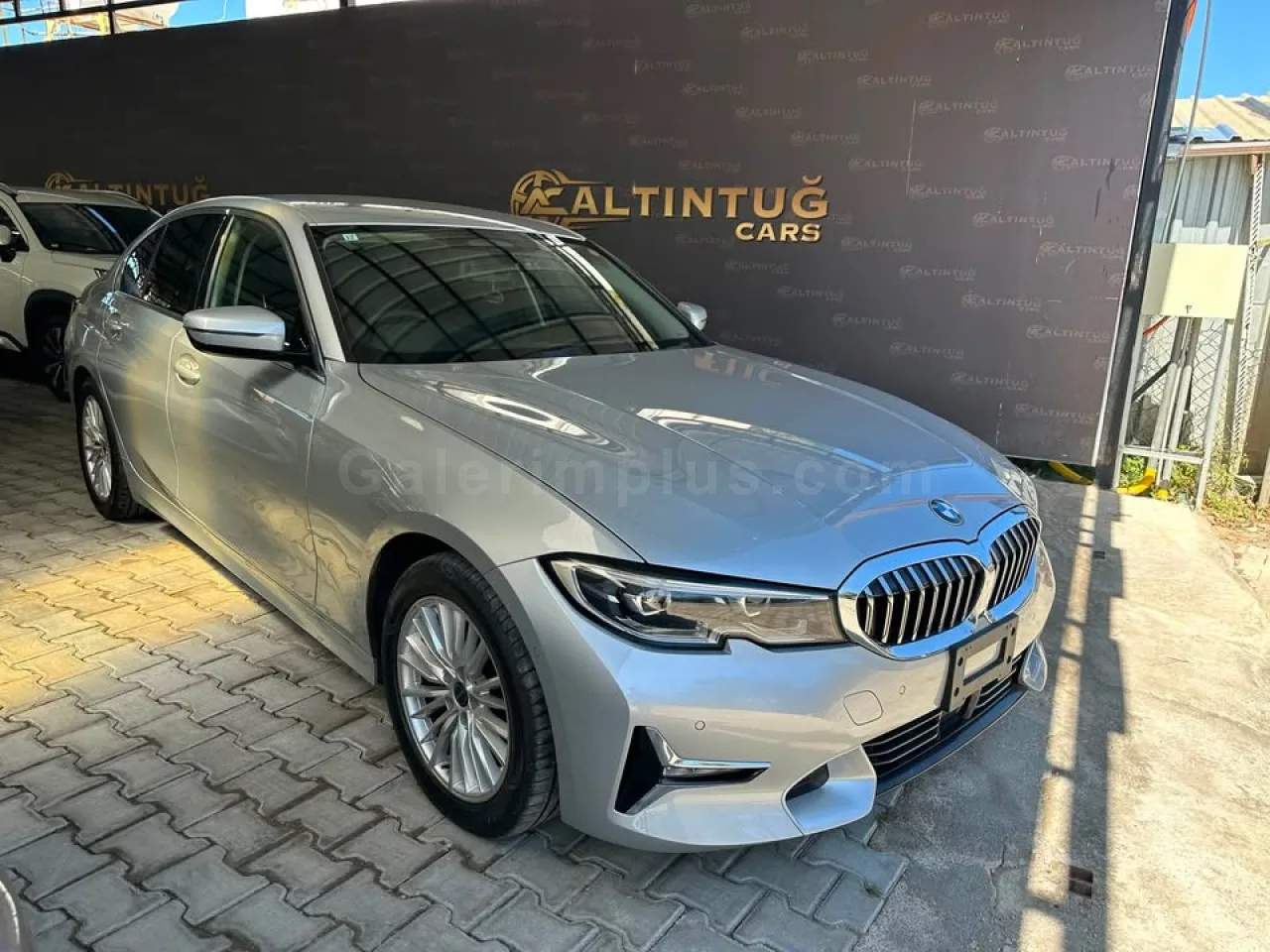 2022 Model Otomatik BMW 3 Serisi Lefke Satılık İkinci El | GalerimPlus - Fotoğraf 1