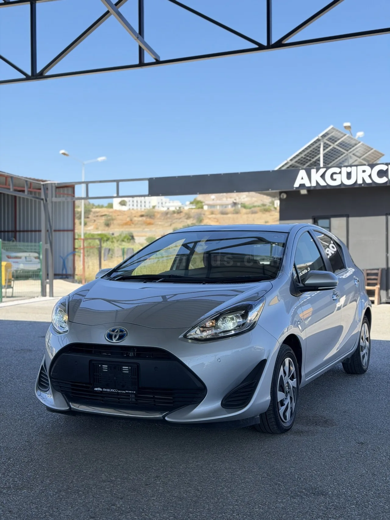2021 Model Otomatik Toyota Aqua 1.5 Hybrit Lefke Satılık İkinci El | GalerimPlus - Thumbnail 3
