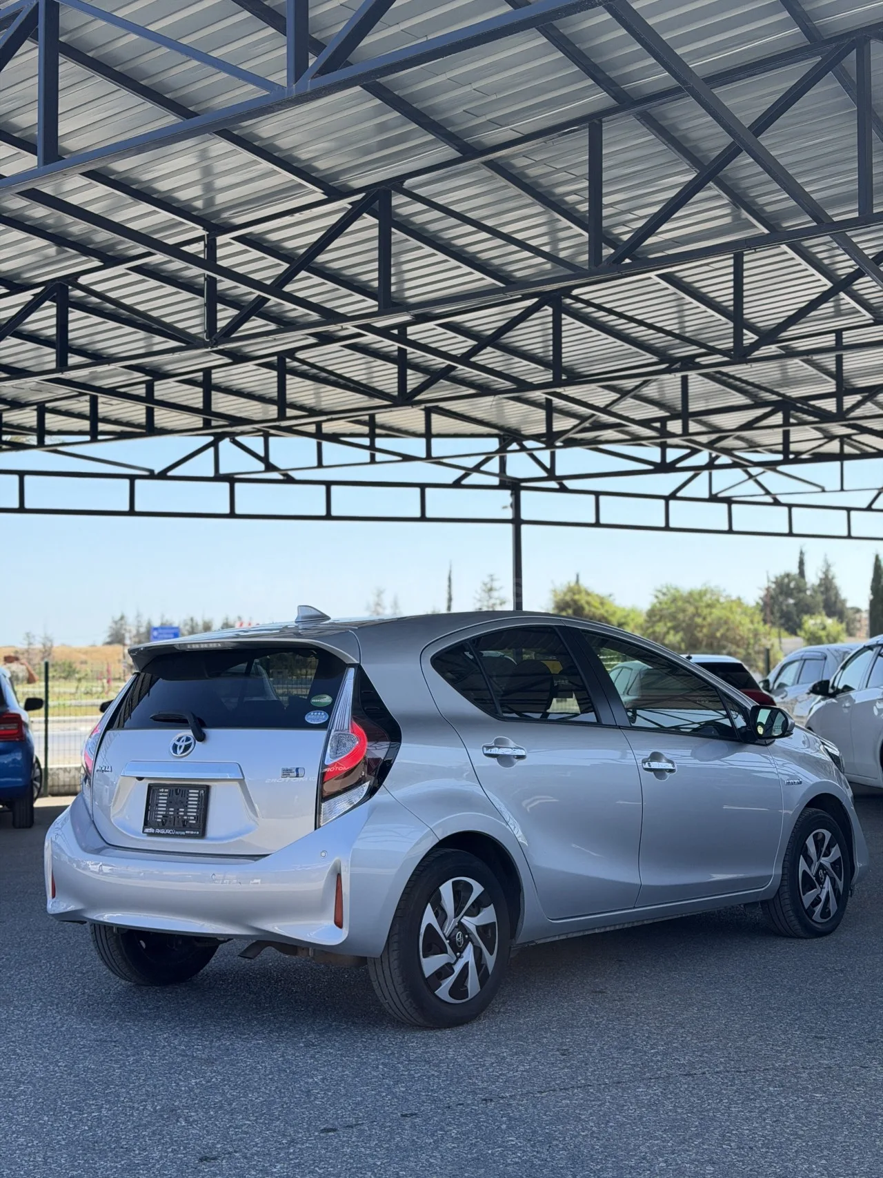 2021 Model Otomatik Toyota Aqua 1.5 Hybrit Lefke Satılık İkinci El | GalerimPlus - Thumbnail 4