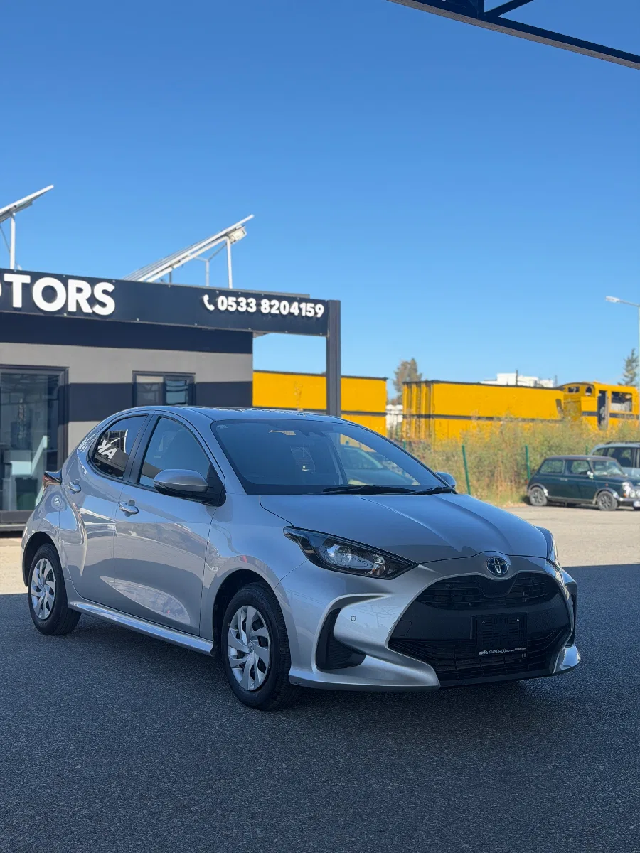 2022 Toyota Yaris 1.5 Hybrid 1.5 Hybrid Lefke Satılık İkinci El | GalerimPlus - Thumbnail 4