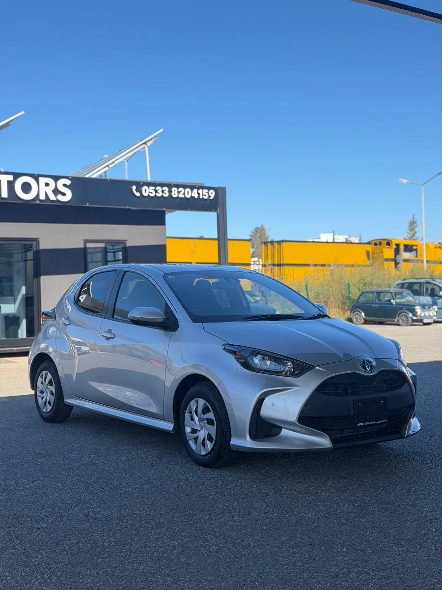 2022 Toyota Yaris 1.5 Hybrid 1.5 Hybrid Lefke Satılık İkinci El | GalerimPlus - Thumbnail 2