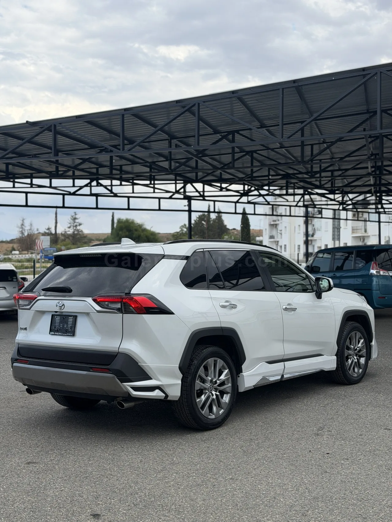 2024 Model Otomatik Toyota RAV4 2.0 Lefke Satılık İkinci El | GalerimPlus - Thumbnail 5