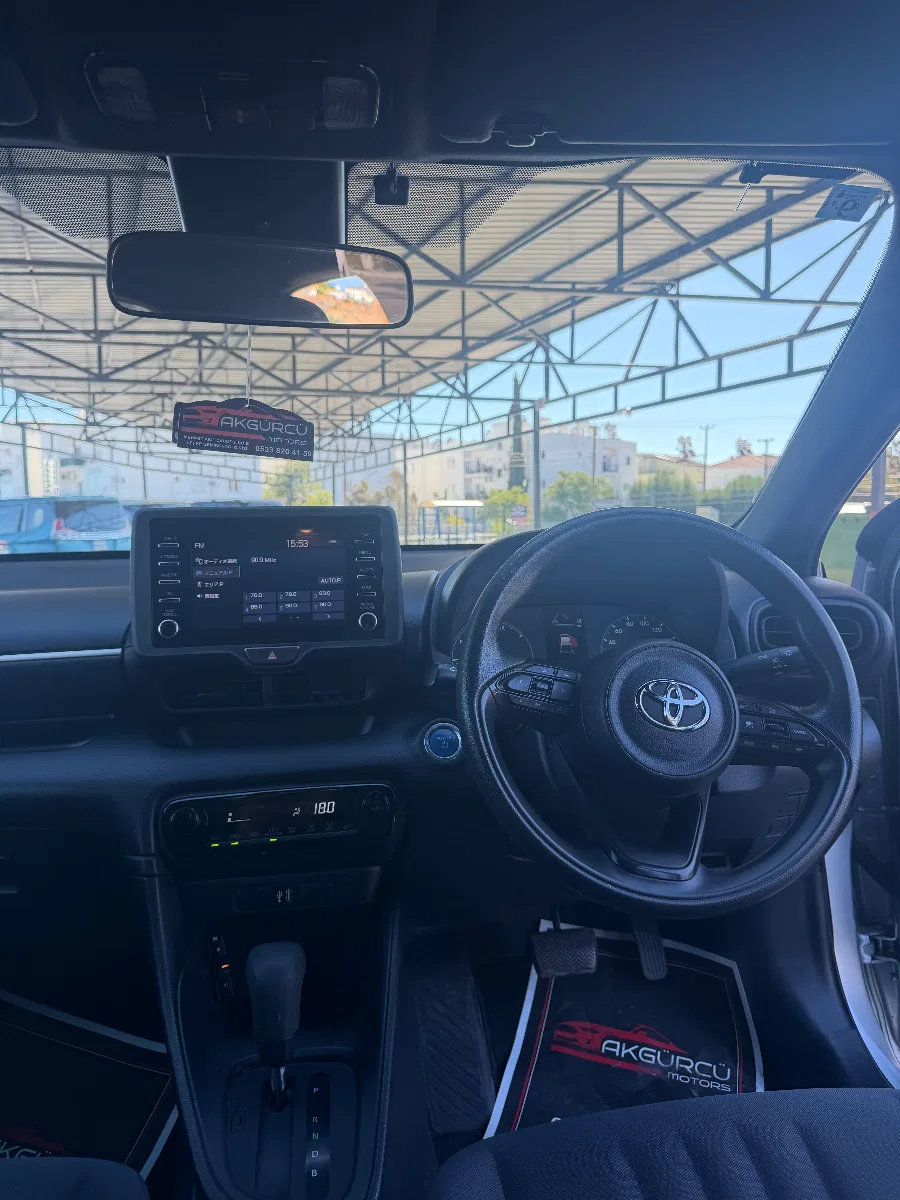 2022 Toyota Yaris 1.5 Hybrid 1.5 Hybrid Lefke Satılık İkinci El | GalerimPlus - Thumbnail 8