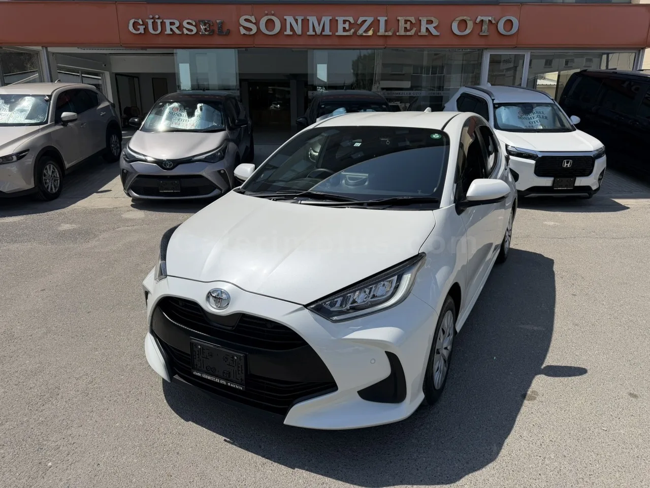 2022 Model Otomatik Toyota Yaris 1.5 Lefkoşa Satılık İkinci El | GalerimPlus - Fotoğraf 1