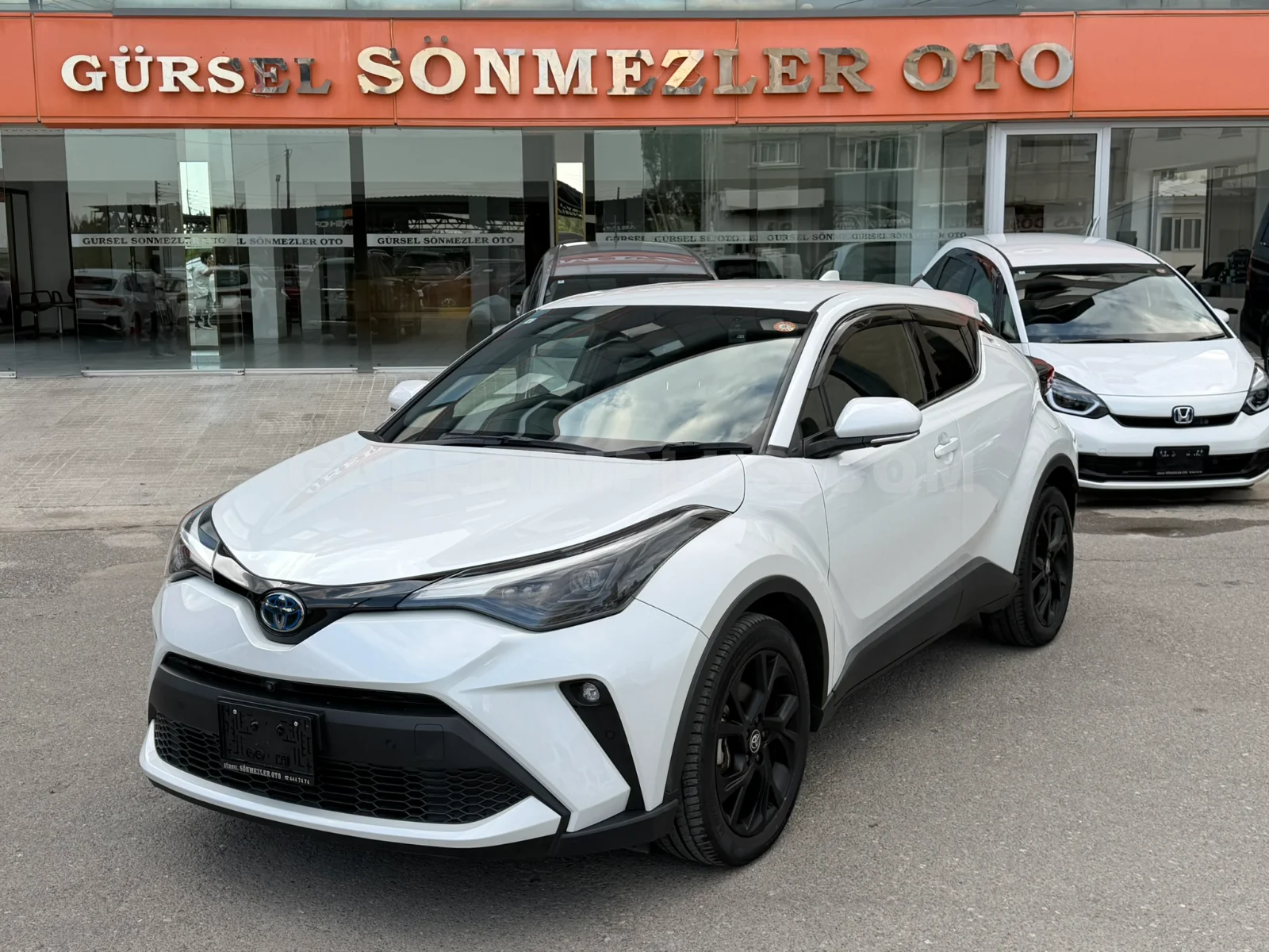 2023 Toyota C-HR 1.8 Hybrid 1.8 Hybrid Lefkoşa Satılık İkinci El | GalerimPlus - Fotoğraf 1