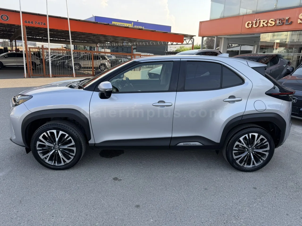 2022 Model Otomatik Toyota Yaris Cross Lefkoşa Satılık İkinci El | GalerimPlus - Thumbnail 2