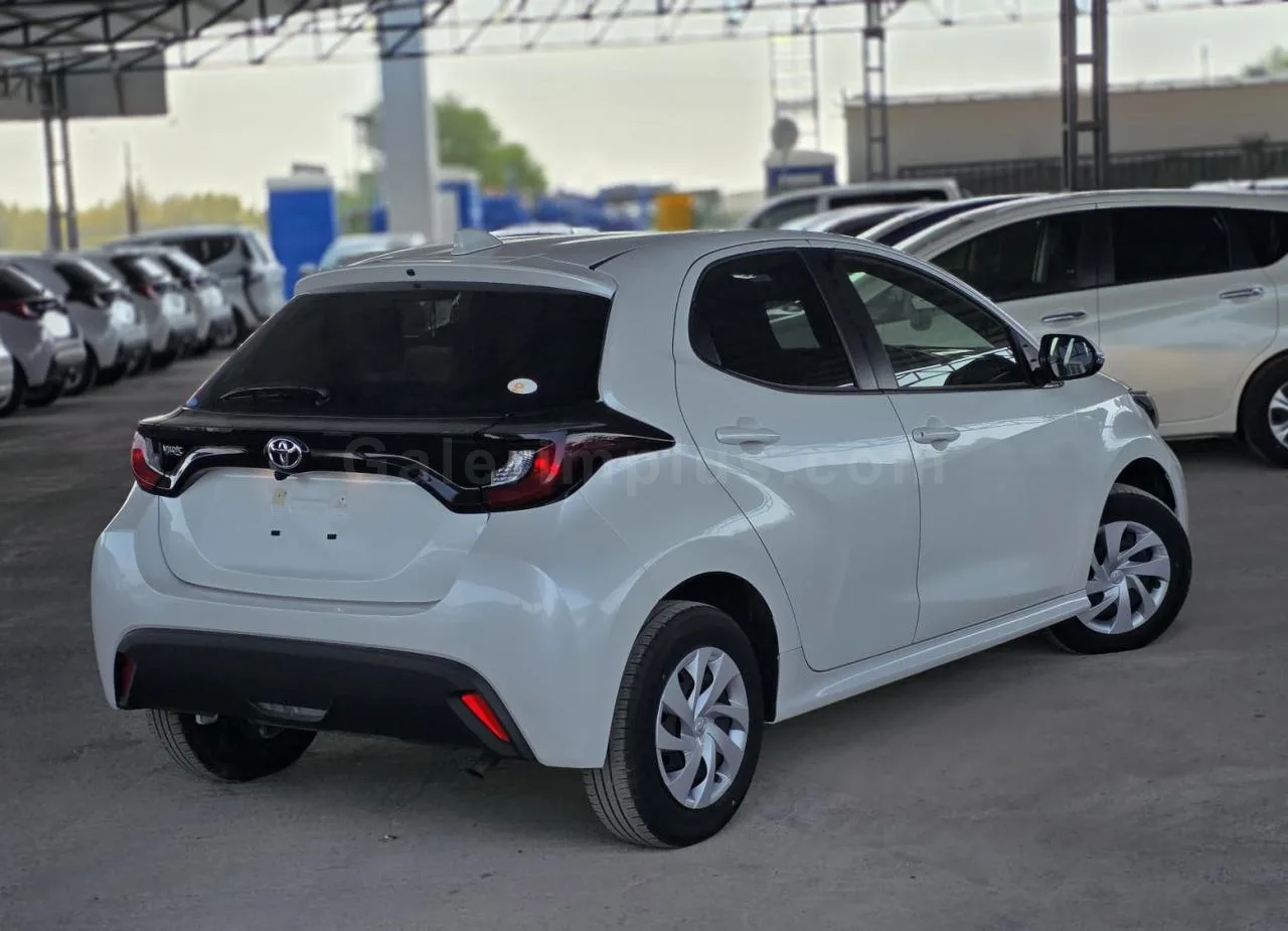 2023 Model Otomatik Toyota Yaris 1.5 Lefkoşa Satılık İkinci El | GalerimPlus - Thumbnail 3