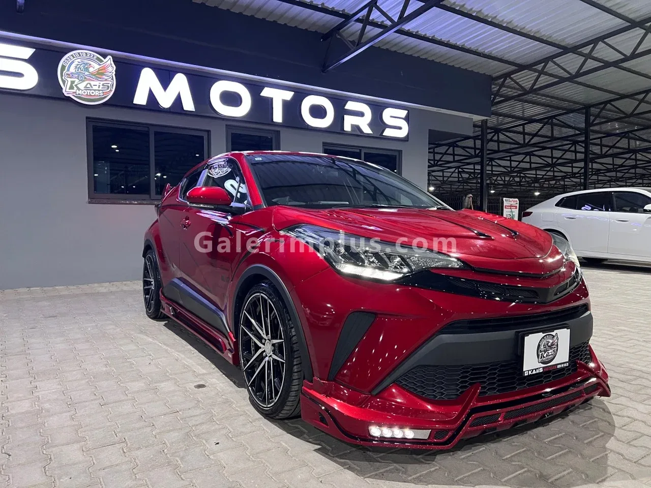 2022 Model Otomatik Toyota C-HR 1.8 Hybrid Gazimağusa Satılık İkinci El | GalerimPlus - Thumbnail 3