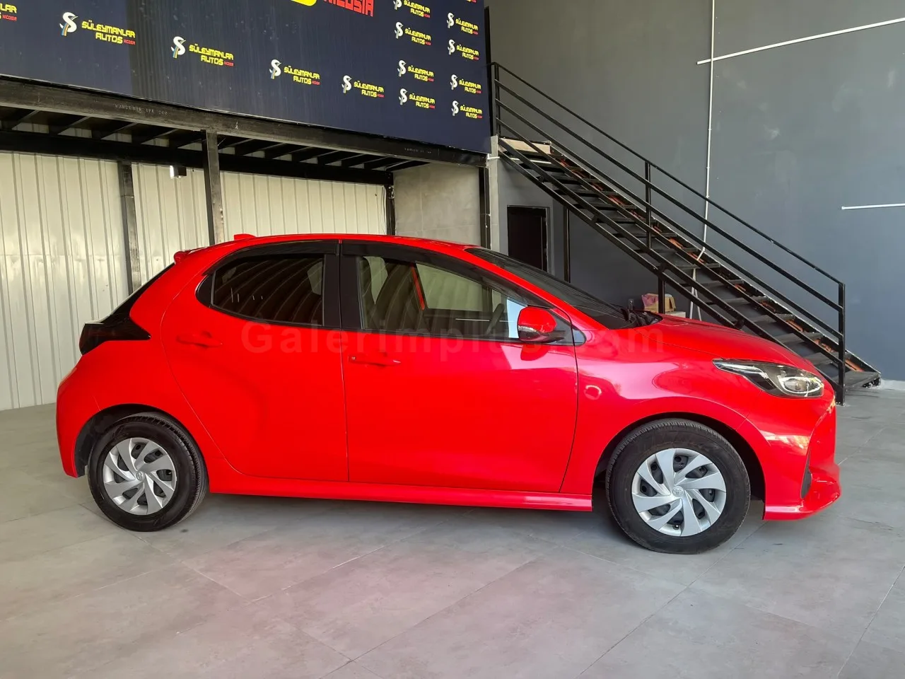 2023 Model Otomatik Toyota Yaris 1.0 Lefkoşa Satılık İkinci El | GalerimPlus - Thumbnail 2