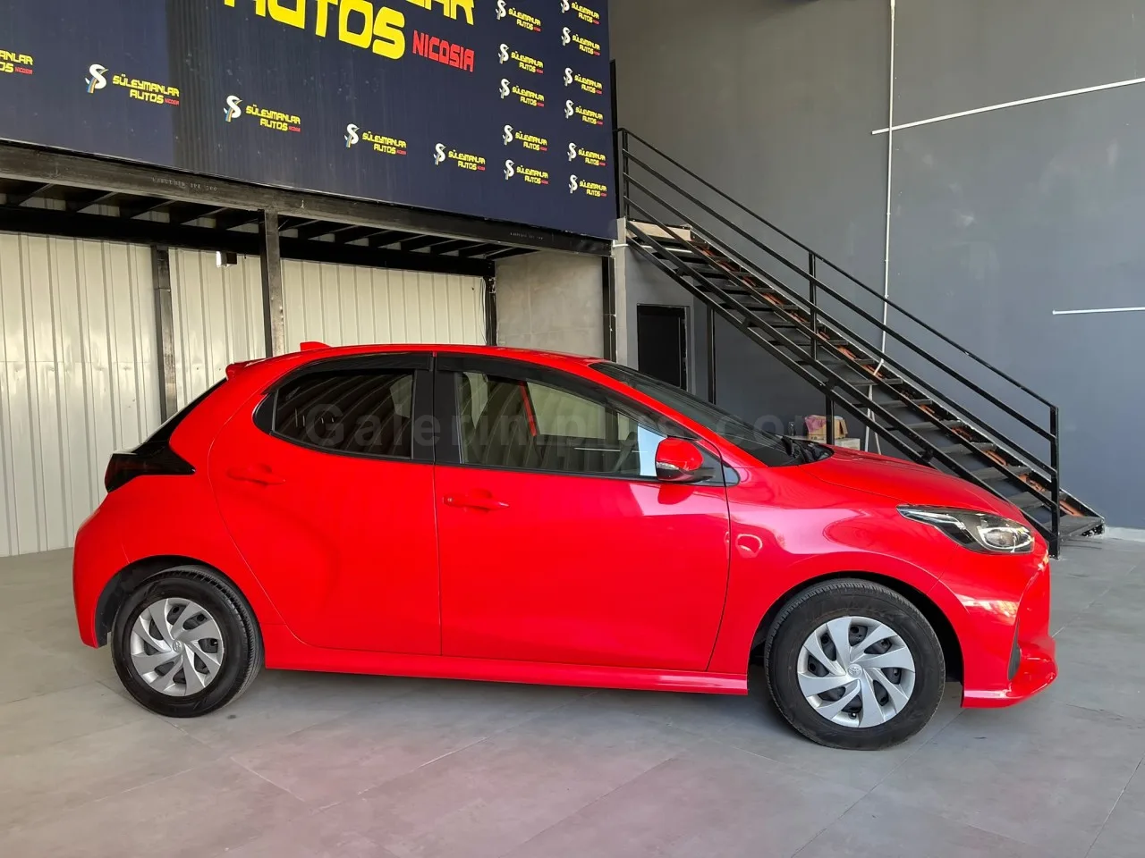 2023 Model Otomatik Toyota Yaris 1.0 Lefkoşa Satılık İkinci El | GalerimPlus - Thumbnail 4