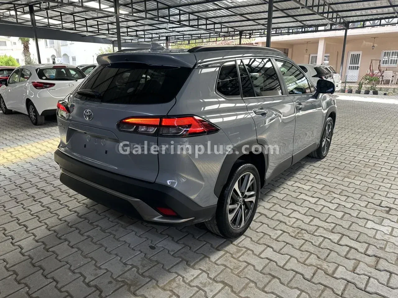 2024 Toyota Corolla Cross 1.5 1.5 Lefke Satılık İkinci El | GalerimPlus - Thumbnail 3