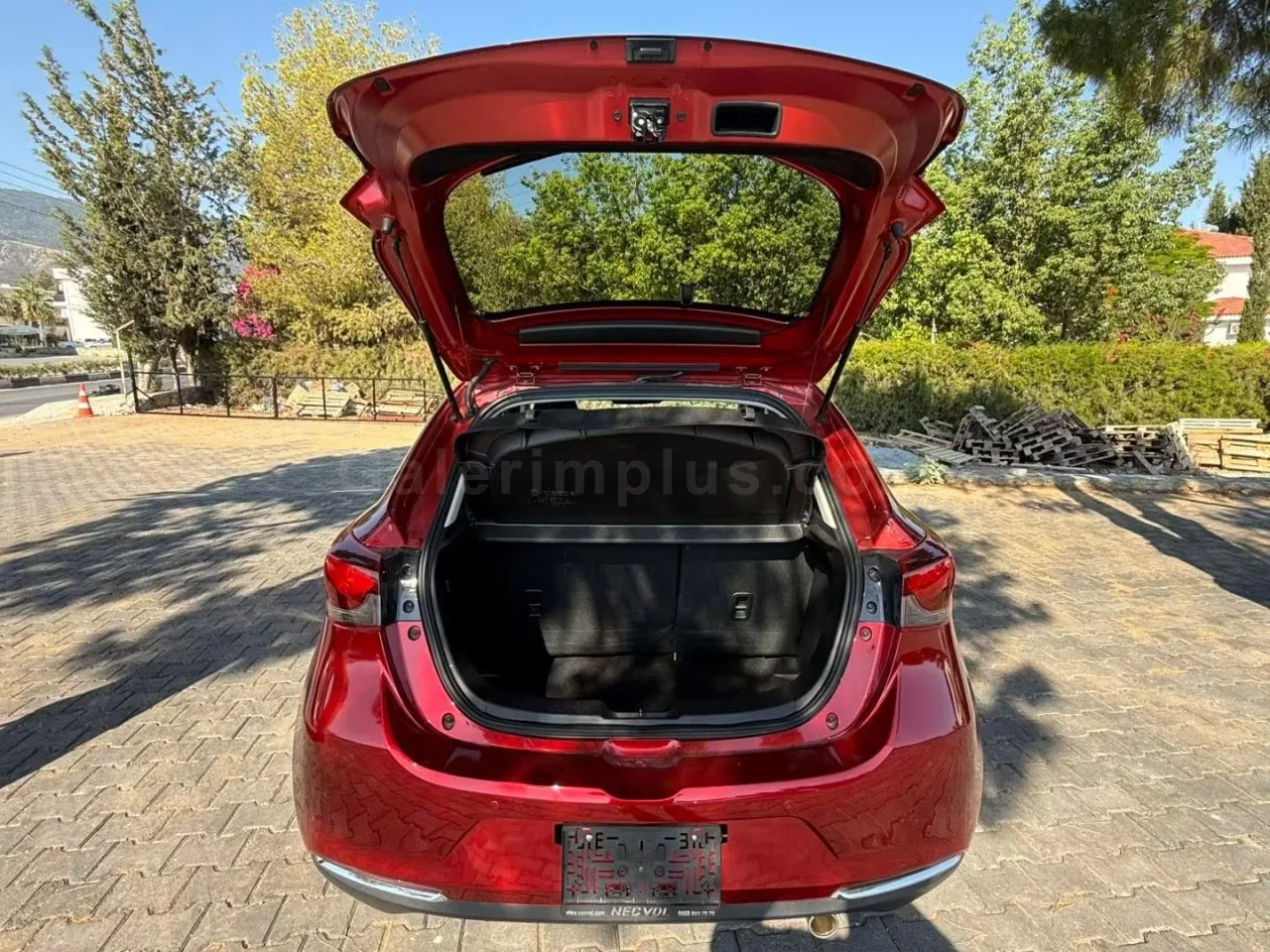 2021 Model Otomatik Mazda 2 1.5 Girne Satılık İkinci El | GalerimPlus - Thumbnail 7