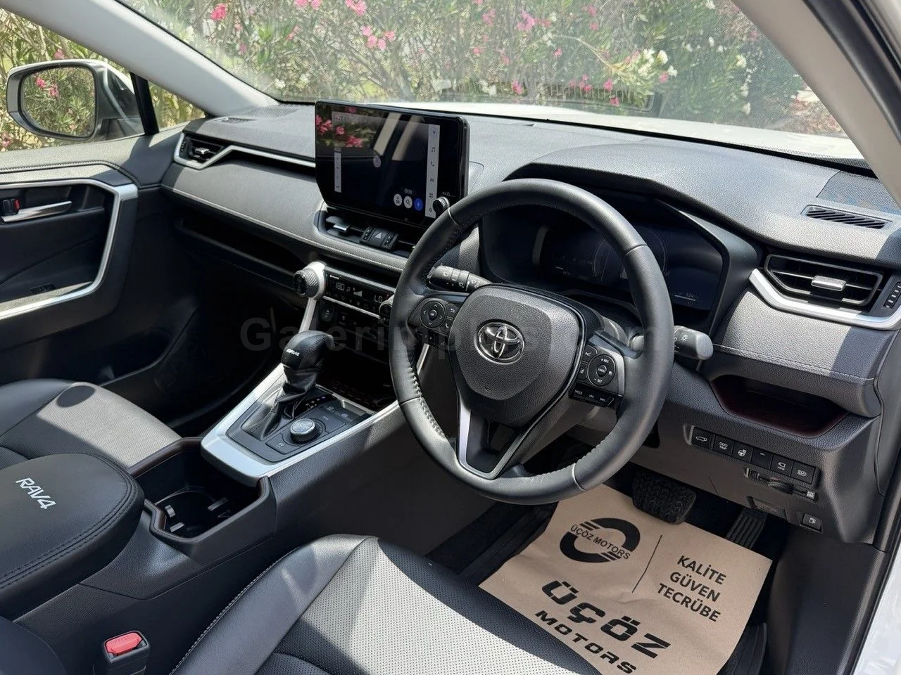 2023 Model Otomatik Toyota RAV4 2.5 Phev Lefkoşa Satılık İkinci El | GalerimPlus - Thumbnail 4