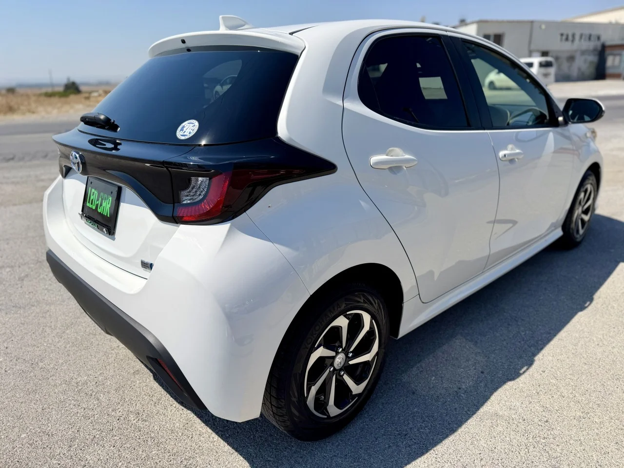 2023 Model Otomatik Toyota Yaris 1.5 Hybrid İskele Satılık İkinci El | GalerimPlus - Thumbnail 3