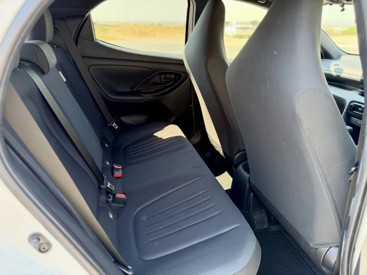 2023 Model Otomatik Toyota Yaris 1.5 Hybrid İskele Satılık İkinci El | GalerimPlus - Thumbnail 4
