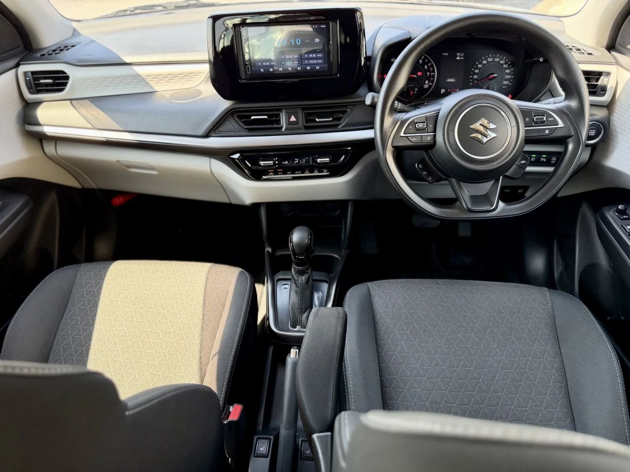 2024 Model Otomatik Suzuki Swift 1.2 Hybrid İskele Satılık İkinci El | GalerimPlus - Thumbnail 7