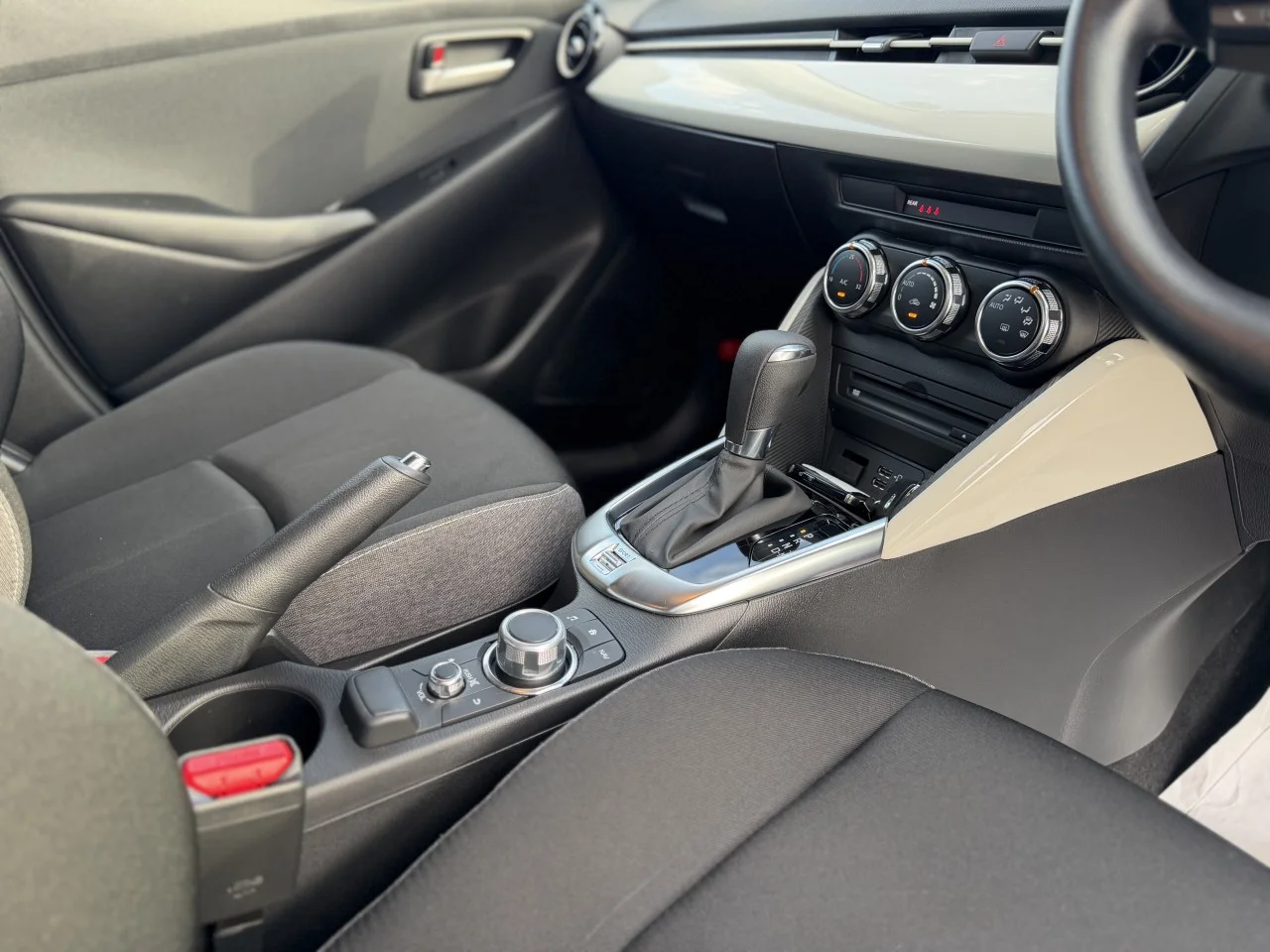 2023 Model Otomatik Mazda 2 1.5 Sky-G İskele Satılık İkinci El | GalerimPlus - Thumbnail 8