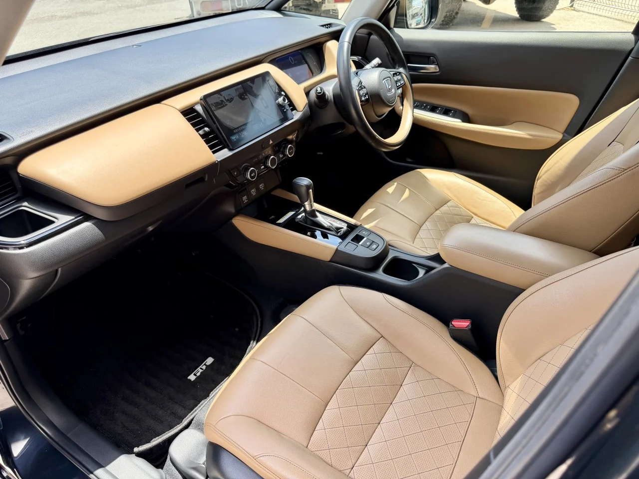 2023 Model Otomatik Honda Fit 1.5 Hybrid Automatic İskele Satılık İkinci El | GalerimPlus - Thumbnail 2