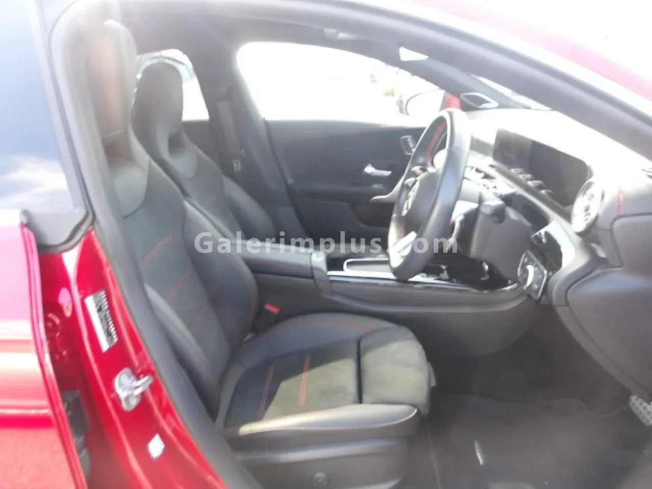 2024 Model Otomatik Mercedes-Benz CLA 200 d Gazimağusa Satılık İkinci El | GalerimPlus - Thumbnail 4