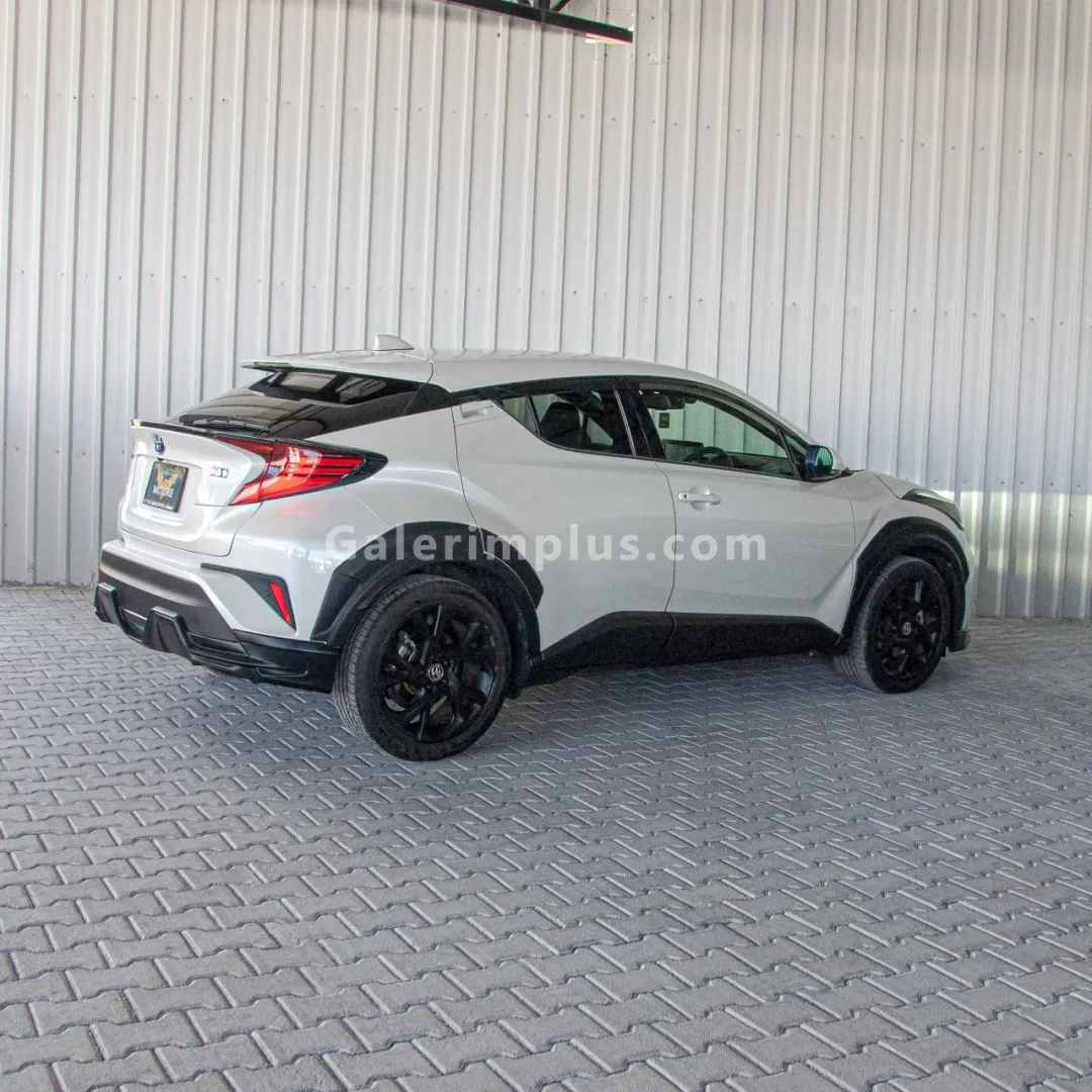 2022 Model Otomatik Toyota C-HR 1.8 Hybrid Girne Satılık İkinci El | GalerimPlus - Thumbnail 3