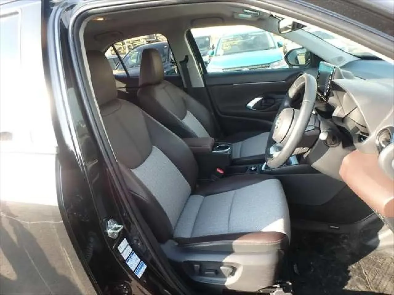 2022 Toyota Yaris Cross 1.5 Hybrid 1.5 Hybrid Lefke Satılık İkinci El | GalerimPlus - Thumbnail 6