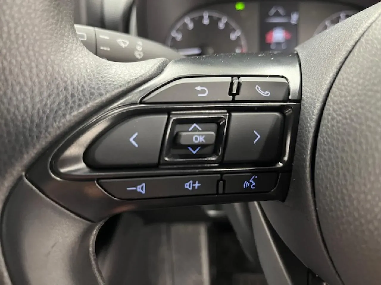 2023 Toyota Yaris 1.5 Lefke Satılık İkinci El | GalerimPlus - Thumbnail 7