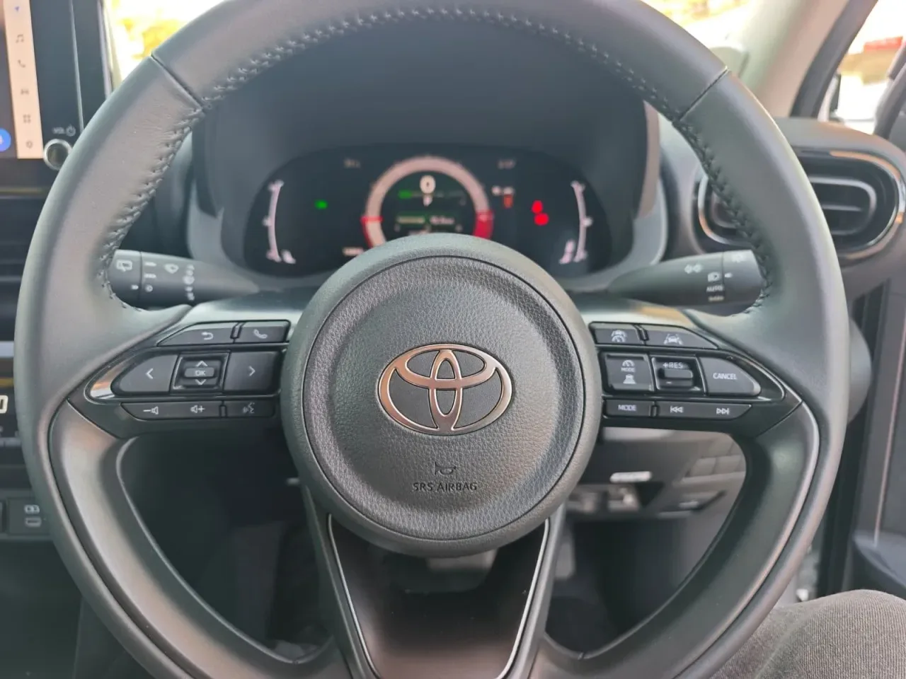 2025 Toyota Yaris Cross 1.5 Lefkoşa Satılık İkinci El | GalerimPlus - Thumbnail 8