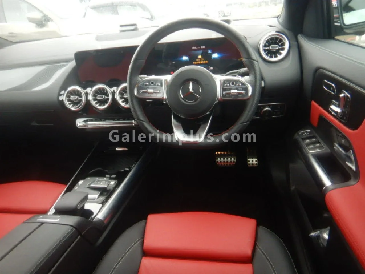 2023 Model Otomatik Mercedes - Benz GLA 180 Gazimağusa Satılık İkinci El | GalerimPlus - Thumbnail 6