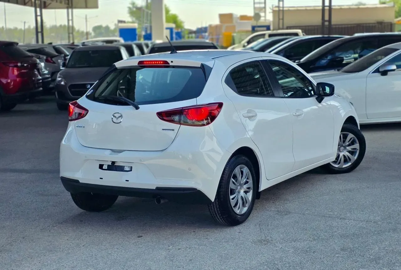 2022 Mazda Mazda 2 1.5 Sky-G Lefkoşa Satılık İkinci El | GalerimPlus - Thumbnail 3