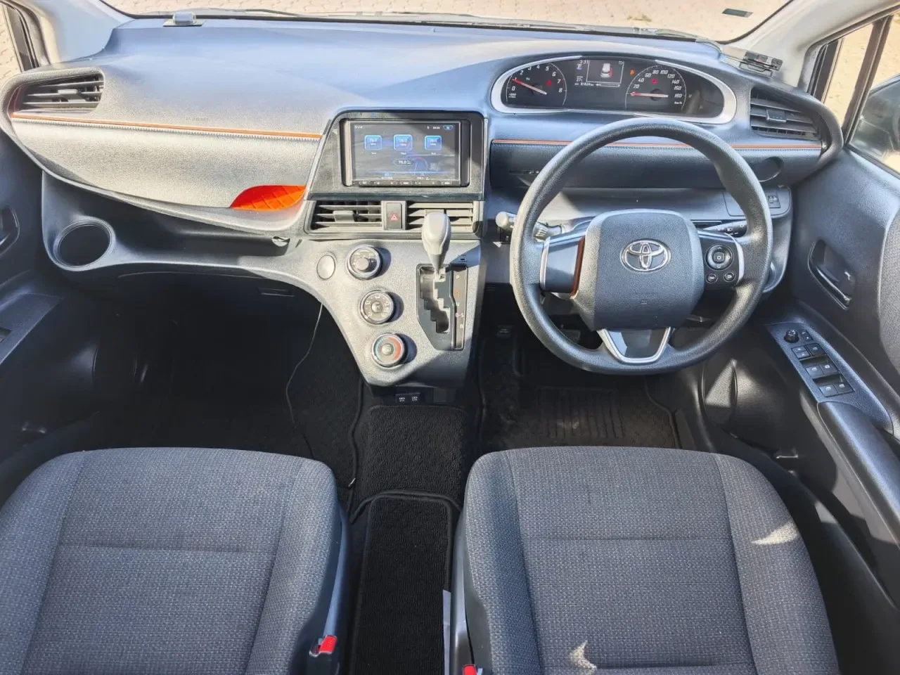 2022 Toyota Sienta Sienta 1.5 i Lefkoşa Satılık İkinci El | GalerimPlus - Thumbnail 2