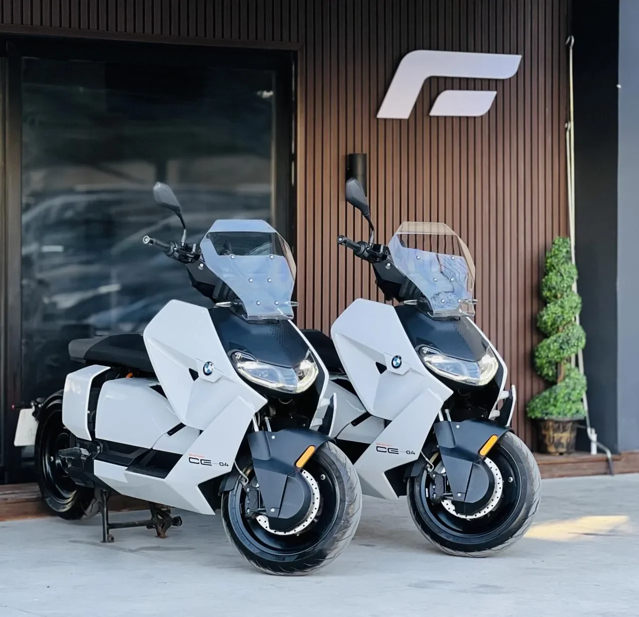 2022 BMW CE 04 Girne Satılık İkinci El | GalerimPlus - Thumbnail 3