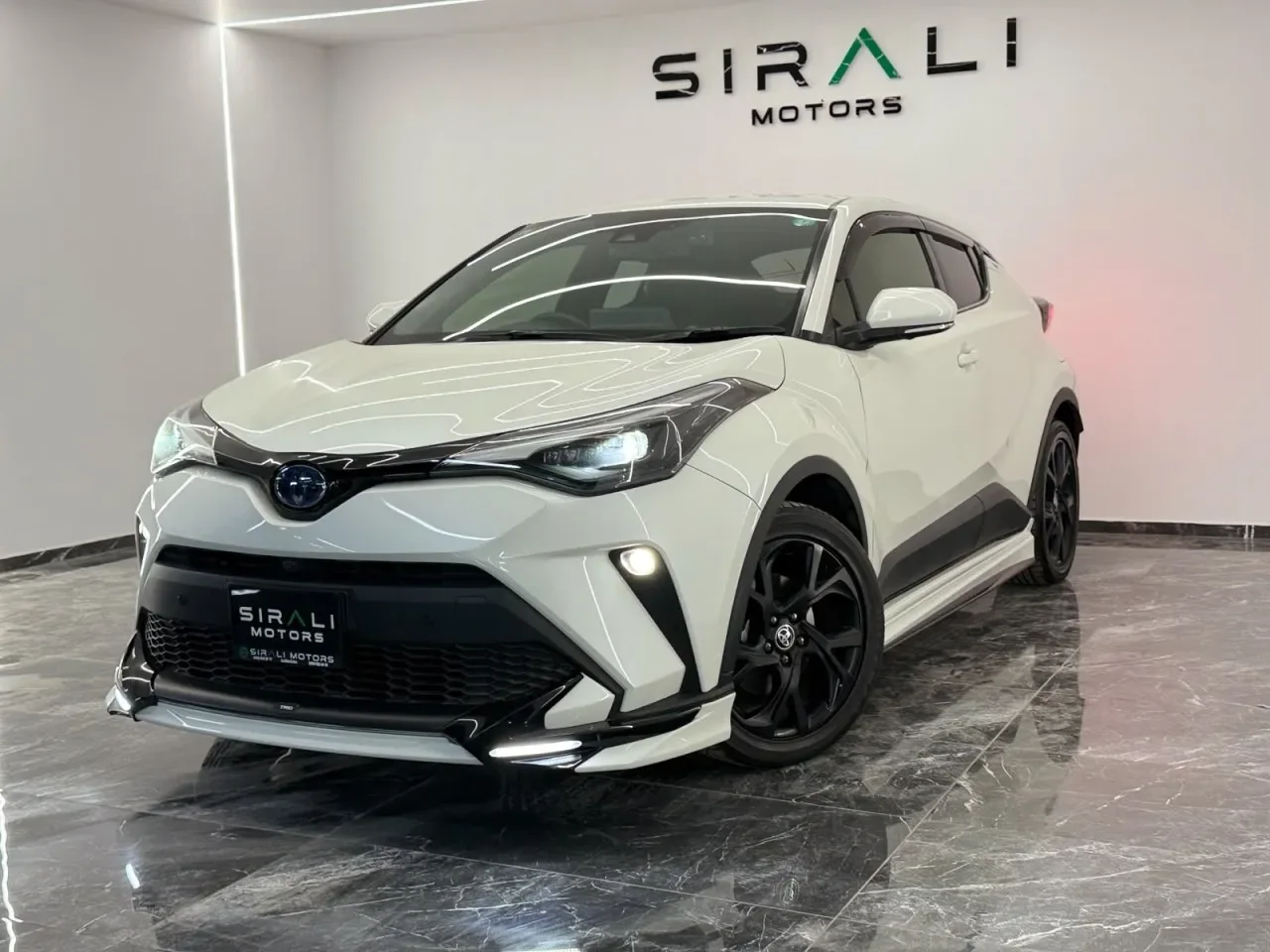 2022 Toyota C-HR 1.8 Hybrid Gazimağusa Satılık İkinci El | GalerimPlus - Fotoğraf 1