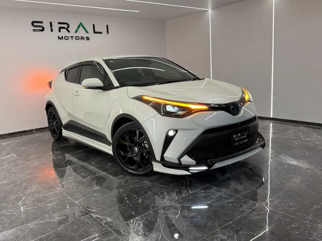 2022 Toyota C-HR 1.8 Hybrid Gazimağusa Satılık İkinci El | GalerimPlus - Thumbnail 3