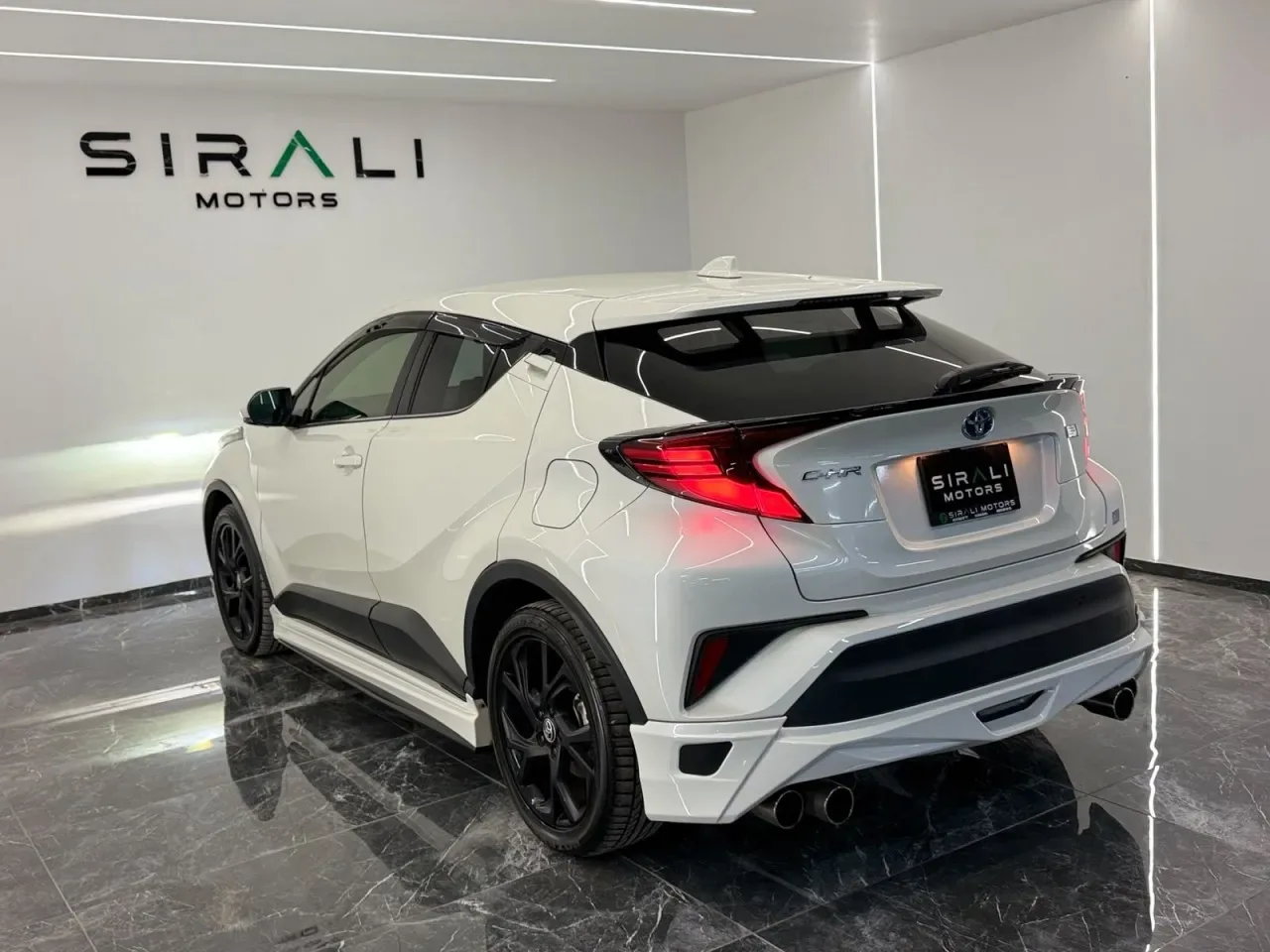 2022 Toyota C-HR 1.8 Hybrid Gazimağusa Satılık İkinci El | GalerimPlus - Thumbnail 4