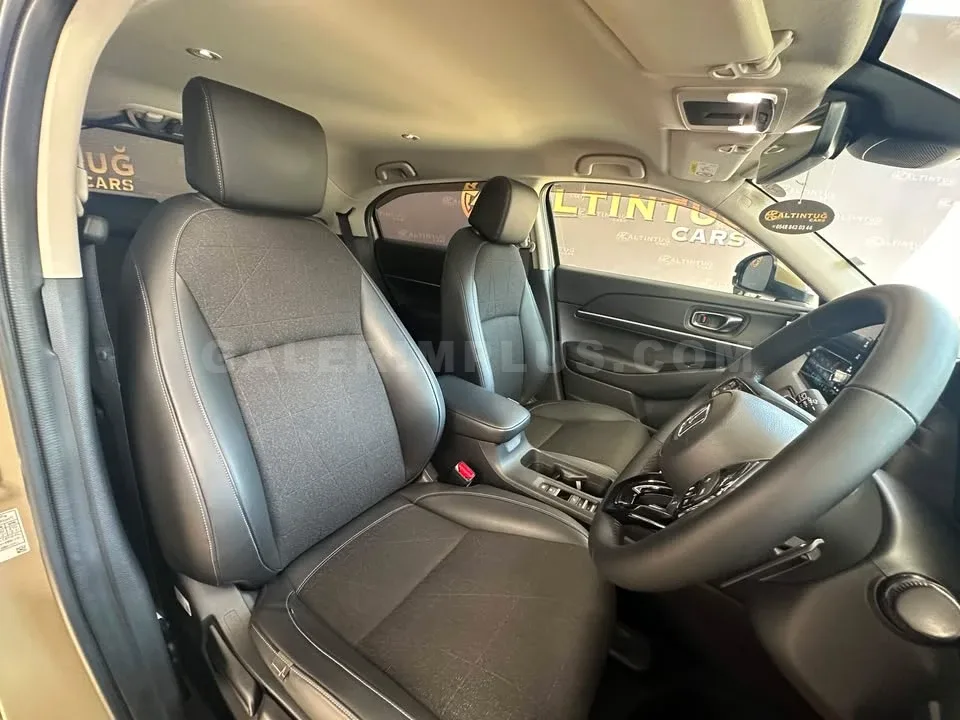 2022 Honda Vezel 1.5 i-VTEC Hybrid e:HEV Z 1.5 i-VTEC Hybrid Lefke Satılık İkinci El | GalerimPlus - Thumbnail 6