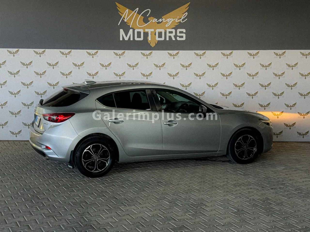 2017 Model Otomatik Mazda Axela 1.5 16V Sport Girne Satılık İkinci El | GalerimPlus - Thumbnail 3