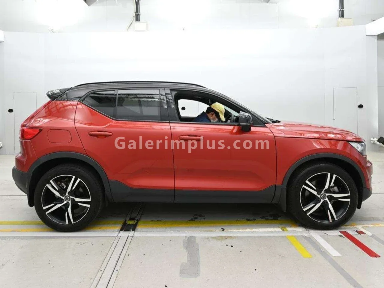 2022 Model Otomatik Volvo XC40 2.0 B4 Gazimağusa Satılık İkinci El | GalerimPlus - Thumbnail 4