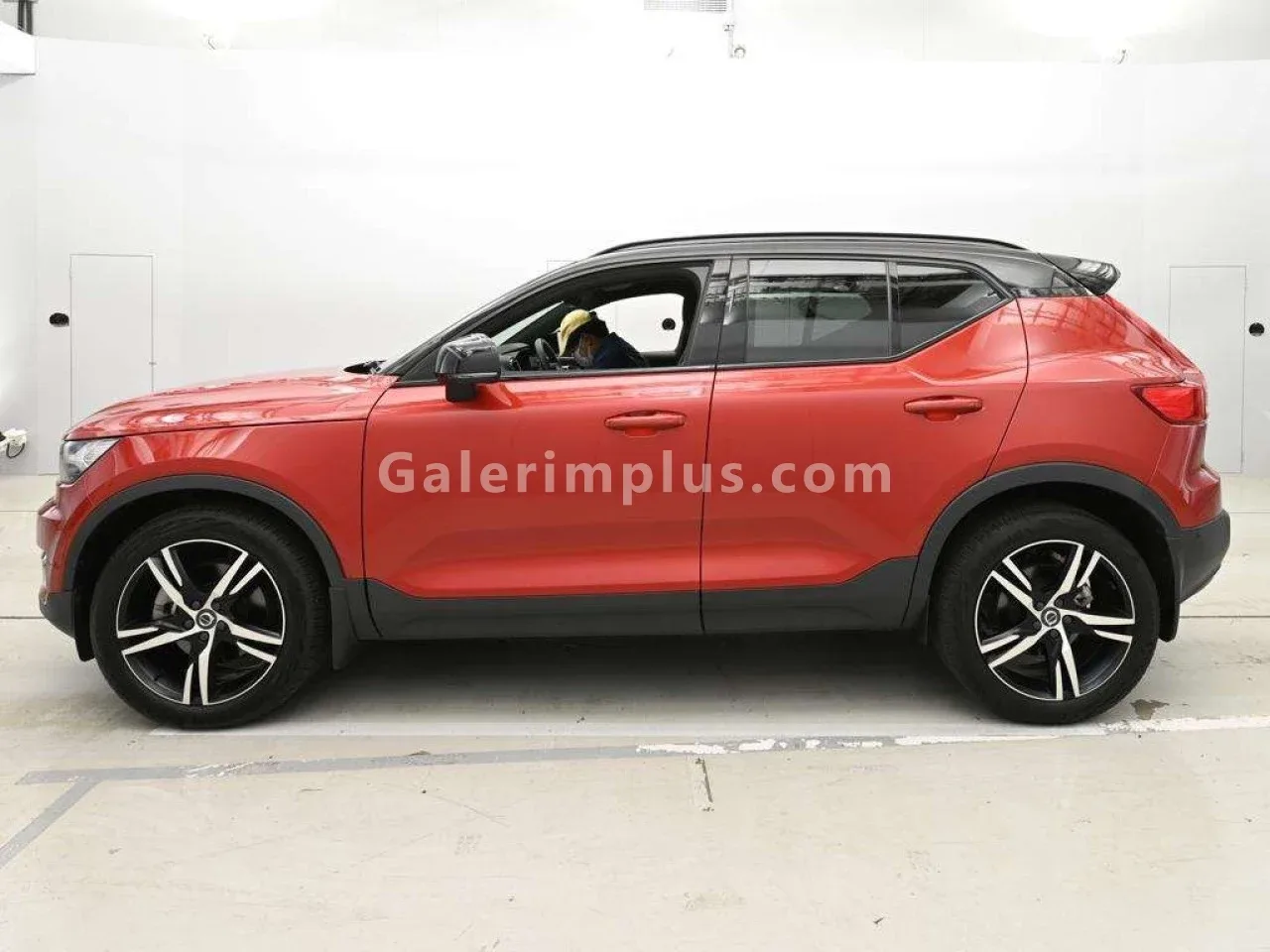 2022 Model Otomatik Volvo XC40 2.0 B4 Gazimağusa Satılık İkinci El | GalerimPlus - Thumbnail 5