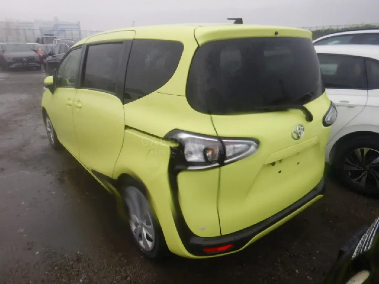 2022 Toyota Sienta Sienta 1.5 CVT-i Lefkoşa Satılık İkinci El | GalerimPlus - Thumbnail 4