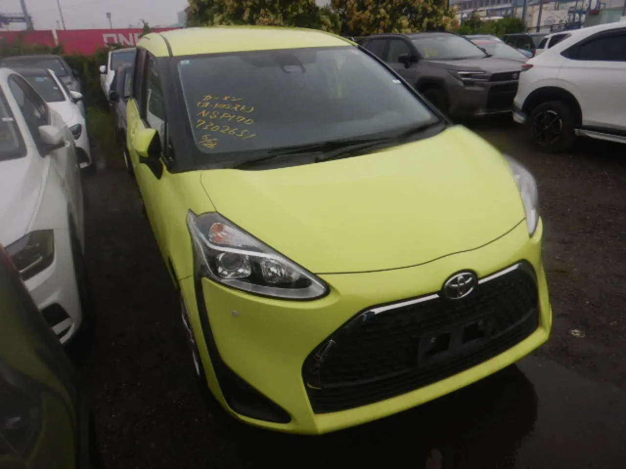 2022 Toyota Sienta Sienta 1.5 CVT-i Lefkoşa Satılık İkinci El | GalerimPlus - Thumbnail 2
