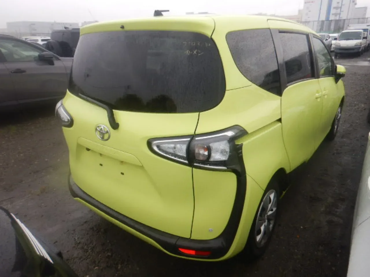 2022 Toyota Sienta Sienta 1.5 CVT-i Lefkoşa Satılık İkinci El | GalerimPlus - Thumbnail 3