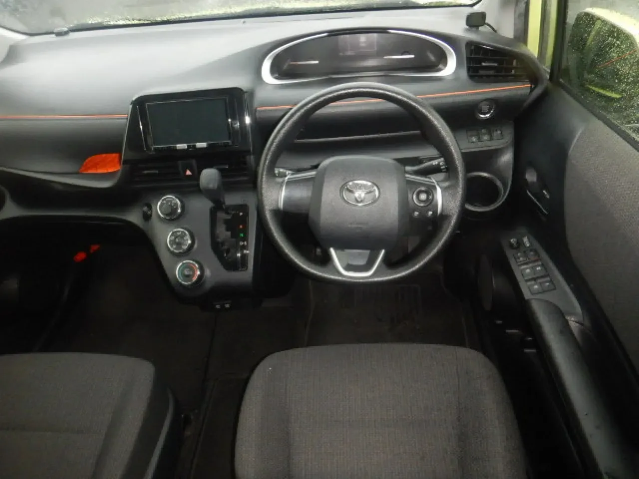 2022 Toyota Sienta Sienta 1.5 CVT-i Lefkoşa Satılık İkinci El | GalerimPlus - Thumbnail 5