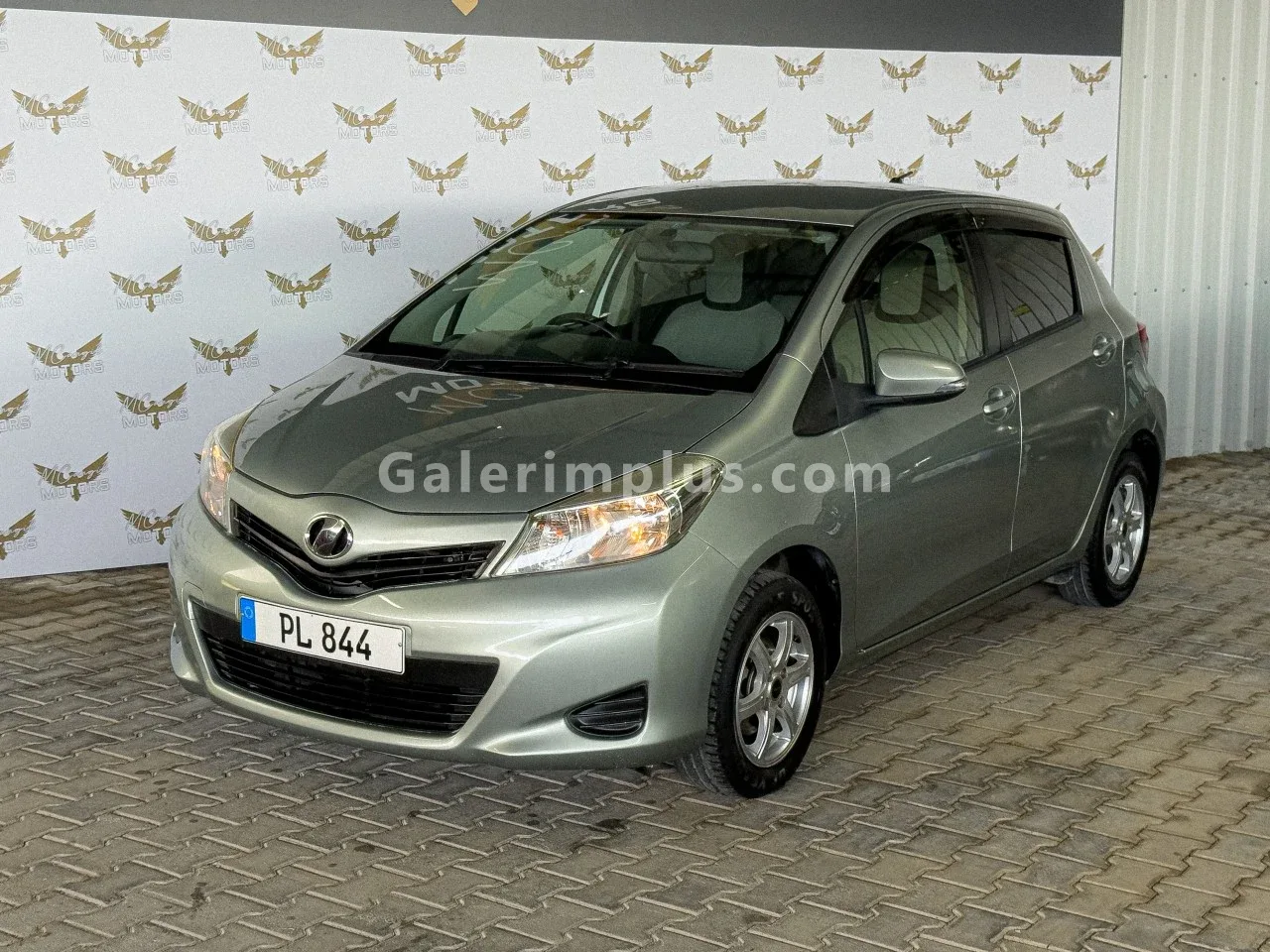 2012 Model Otomatik Toyota Vitz 1.3 Girne Satılık İkinci El | GalerimPlus - Thumbnail 5