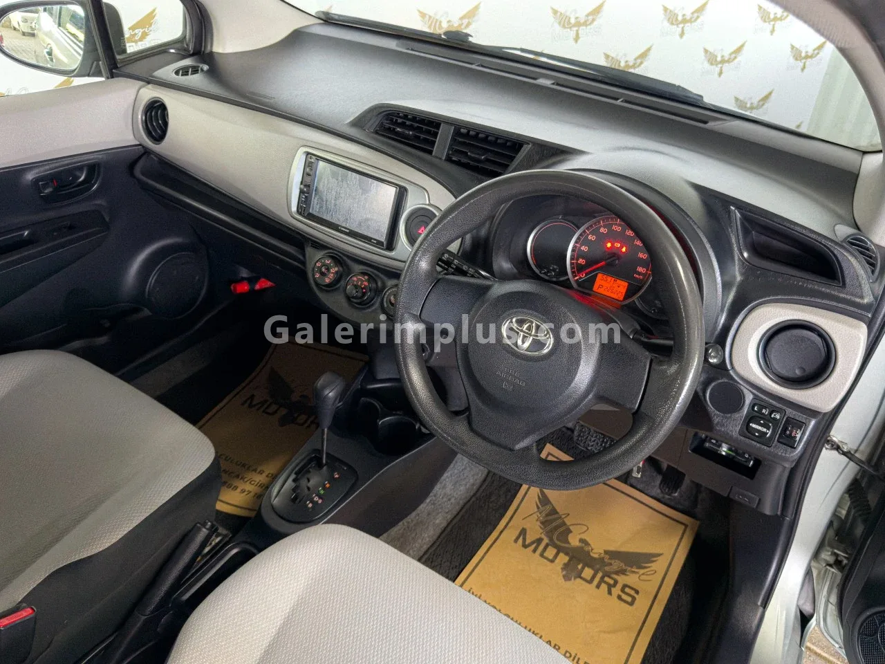 2012 Model Otomatik Toyota Vitz 1.3 Girne Satılık İkinci El | GalerimPlus - Thumbnail 6