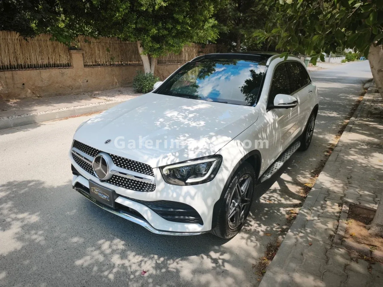 2022 Model Otomatik Mercedes - Benz GLC 220 d Exclusive Lefkoşa Satılık İkinci El | GalerimPlus - Thumbnail 3