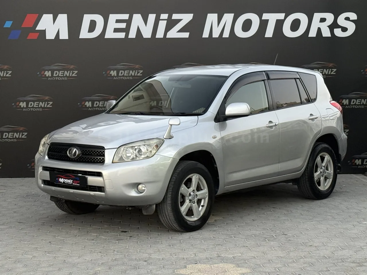 2005 Model Otomatik Toyota RAV4 2.0 Lefkoşa Satılık İkinci El | GalerimPlus - Thumbnail 3