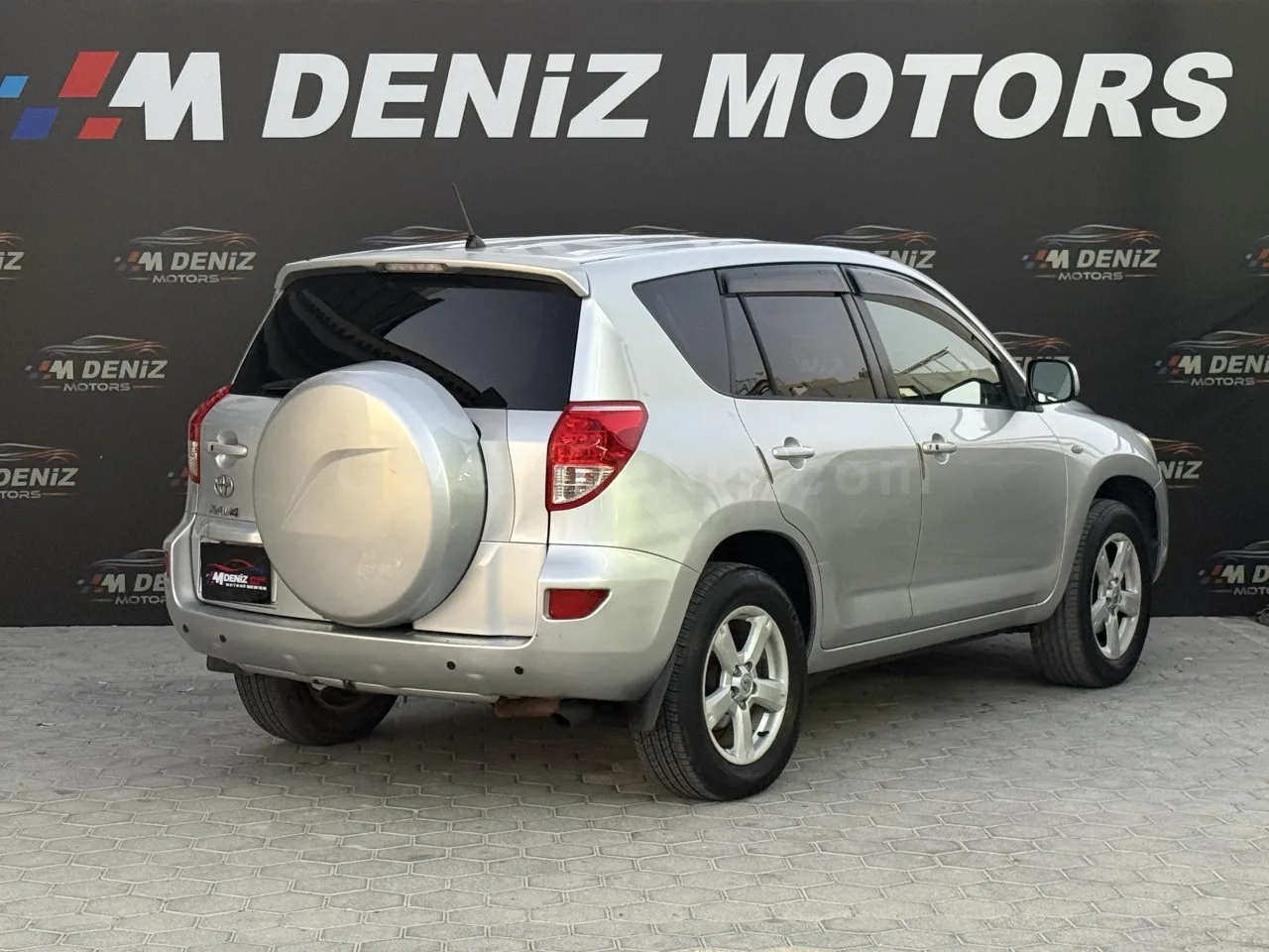 2005 Model Otomatik Toyota RAV4 2.0 Lefkoşa Satılık İkinci El | GalerimPlus - Thumbnail 6