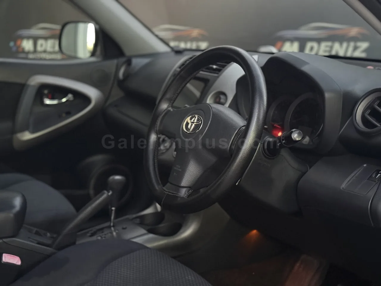 2005 Model Otomatik Toyota RAV4 2.0 Lefkoşa Satılık İkinci El | GalerimPlus - Thumbnail 7